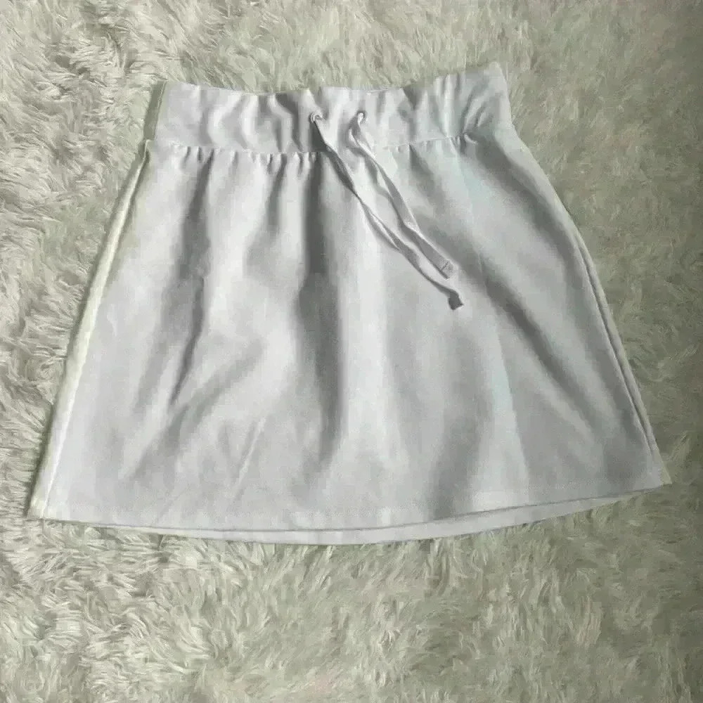 Wild Fable White Skirt.  Size Medium. NWOT.